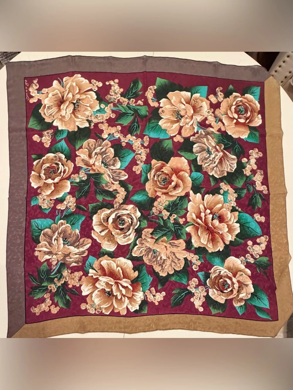 VINTAGE: Oscar de la Renta | ladies floral print square silk scarf